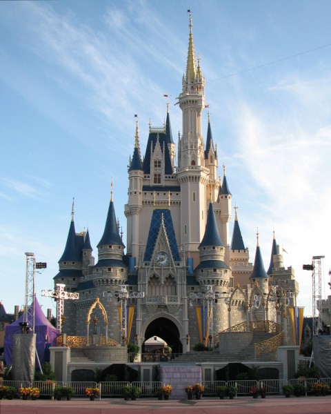 Cinderella_Castle.jpg