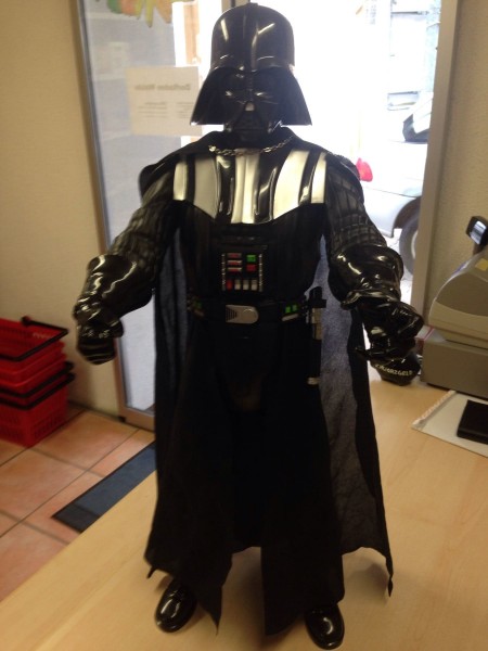 sonstige-star-wars-darth-vader-sehr-gross.jpg