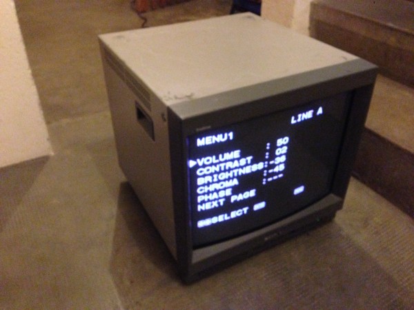 SonyPVM20N2E_front.jpg