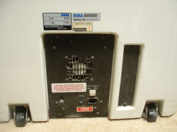 1200px-Outlet.jpg