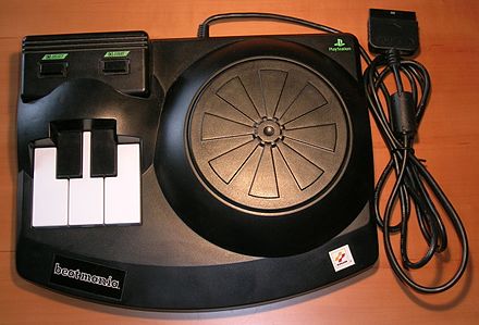 Beatmania_DJ_controller_(PAL).jpg